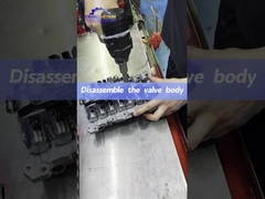 Desmonte o corpo da válvula