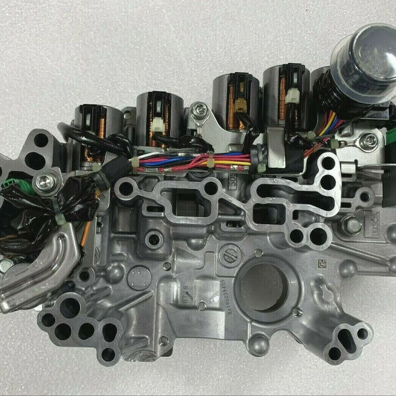 O motor deve ser equipado com uma válvula de comando de alta tensão.