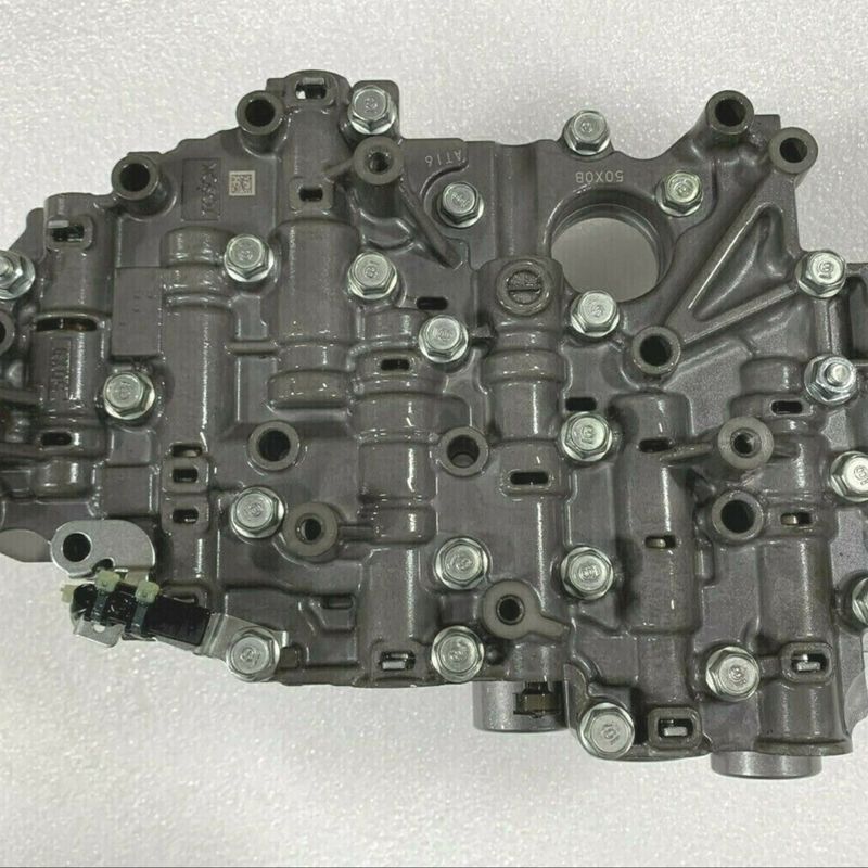 O motor deve ser equipado com uma válvula de comando de alta tensão.