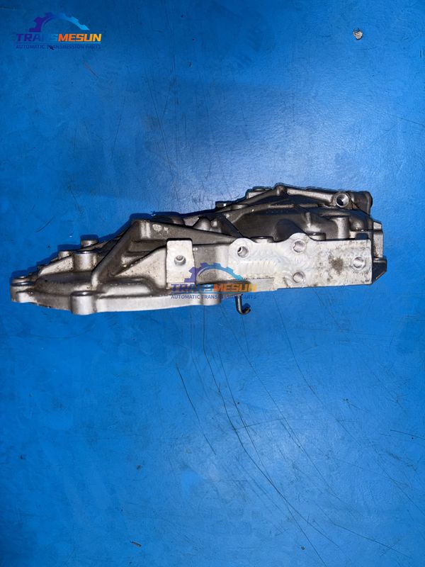 Tampa Traseira da Carcaça da Transmissão CVT K114 com Cinco Furos de Fixação para a Transmissão CVT 2.0L do Toyota C-HR modelo 2019.